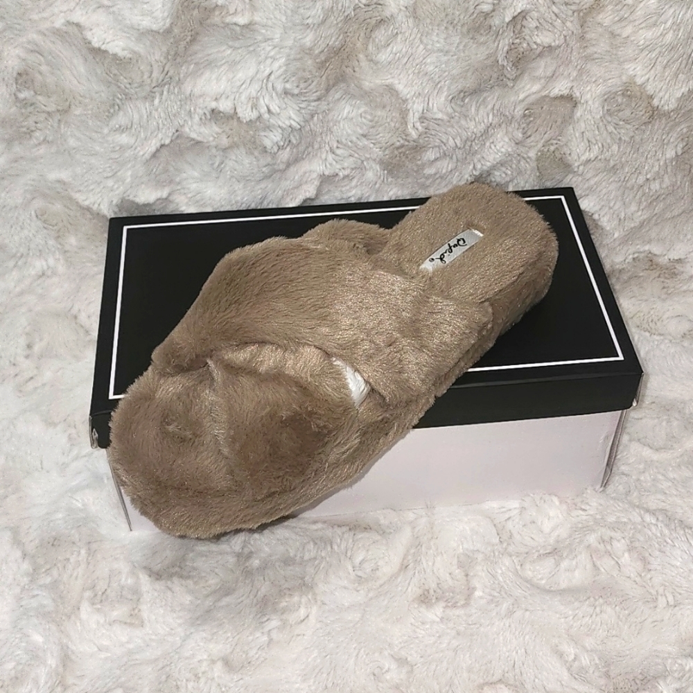 New! Taupe Faux Fur Slippers